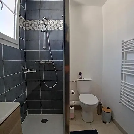 New 4 House Ac 300 M From The 100 M From The Market *